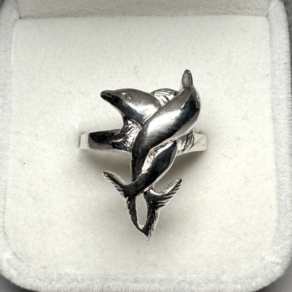 925 Sterling Silver Dolphins Ring Size 9